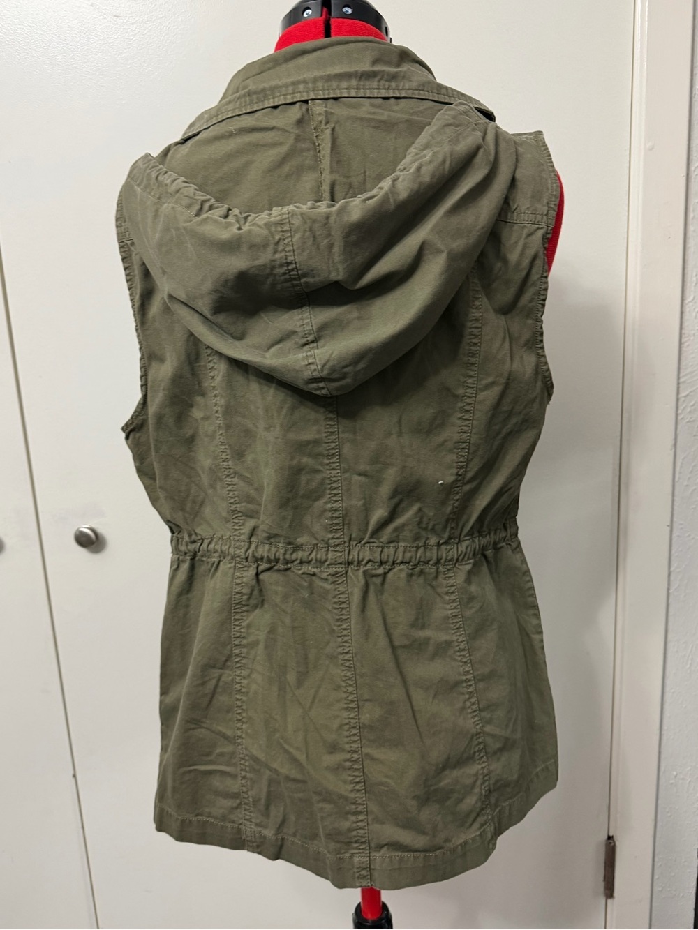 Love Tree Olive Green Utility Hooded Vest - Picture 3 of 5